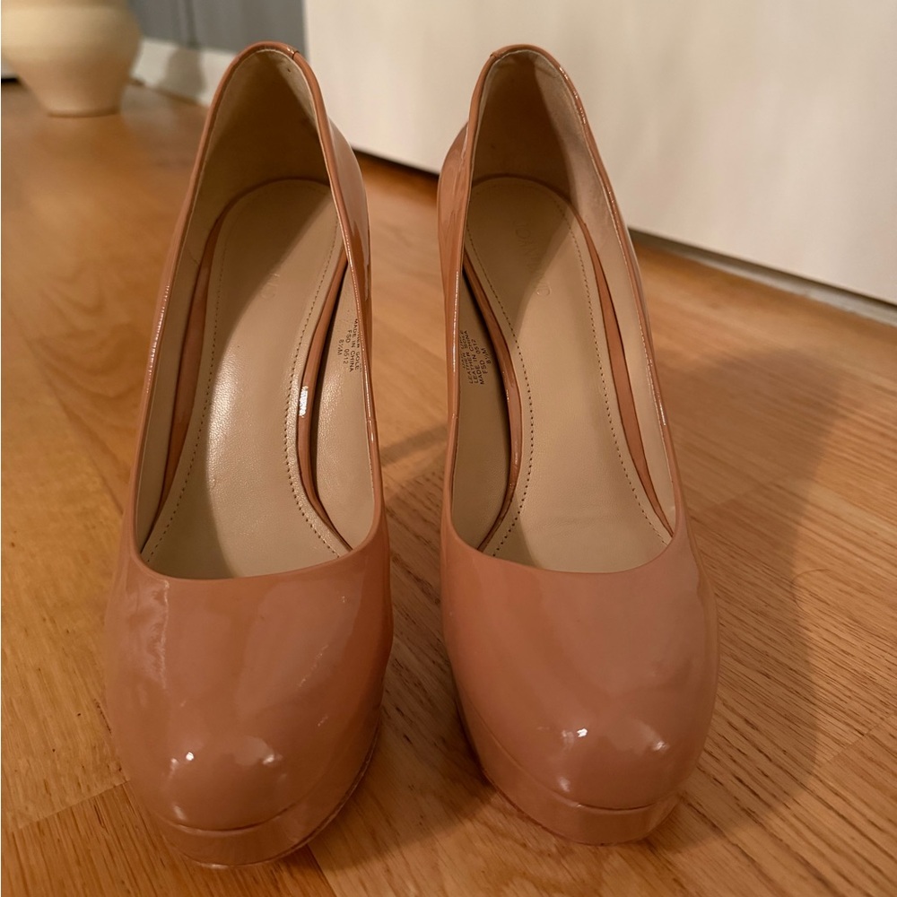 Joan & David Nude Patent Leather Platform Heels